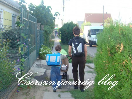 Iskolakezdés. Kevének az első, Olivérnek az utolsó :))